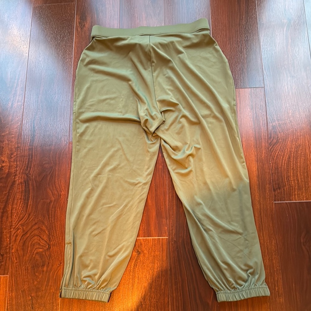 Lisa Rinna Collection Olive Track Pants - Picture 3 of 3